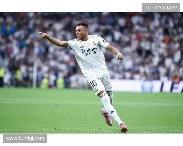 西班牙前国脚：虽然皇马成绩不错但阿隆索表现退步明显