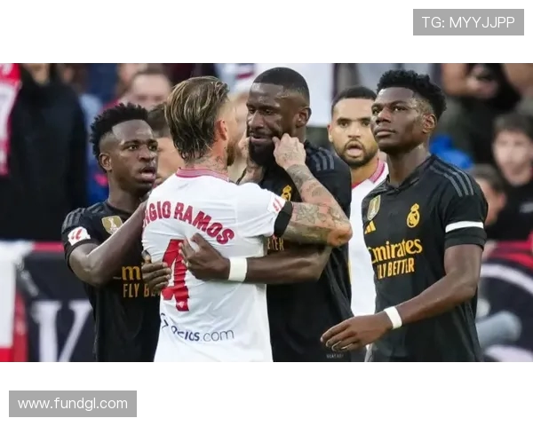 维尼修斯更衣室发言时向阿隆索道歉 教练组全程在场见证