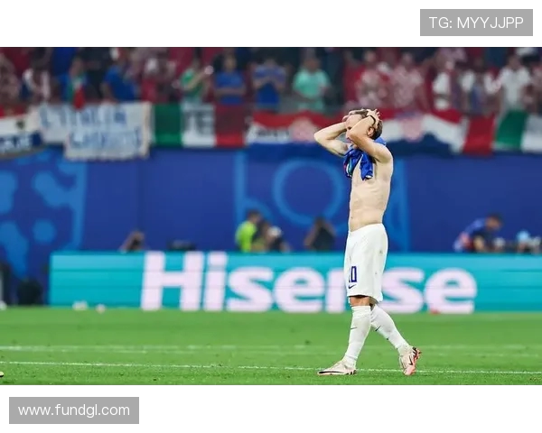 年薪650万 魔笛买17欧元机票回国家队！乘客沸腾 官方调侃